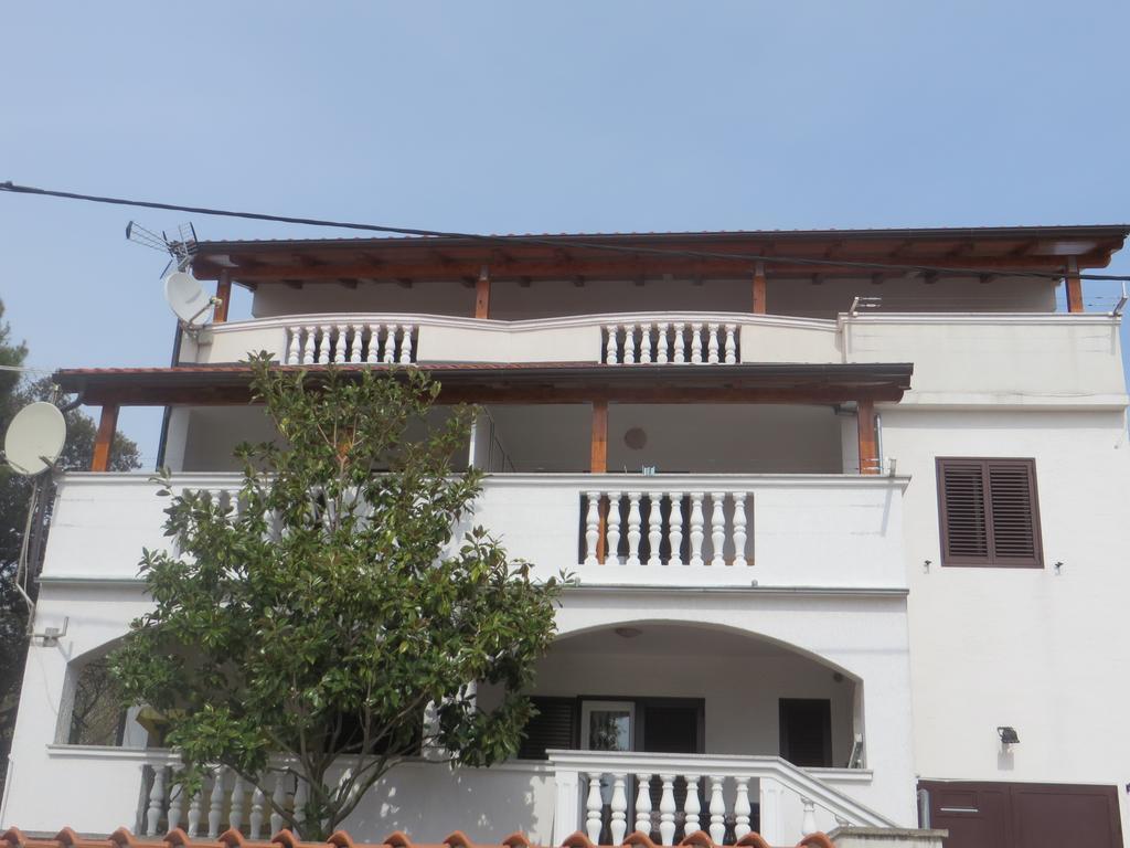 Apartments Gloria Биоград-на-Мору Экстерьер фото