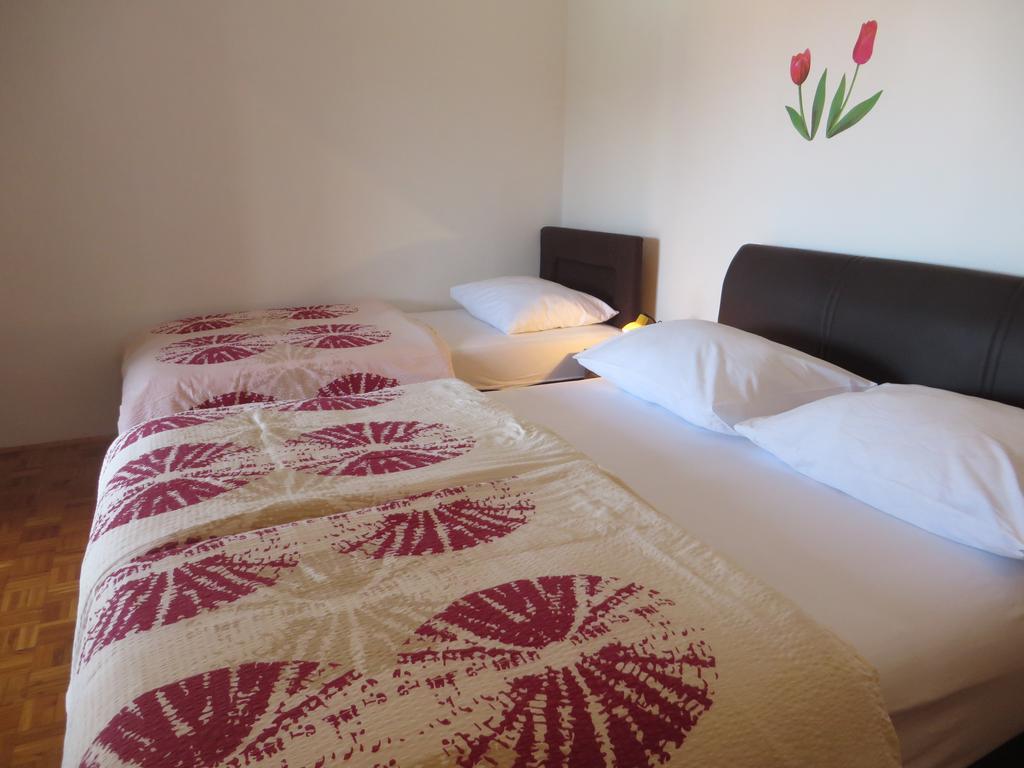 Apartments Gloria Биоград-на-Мору Экстерьер фото