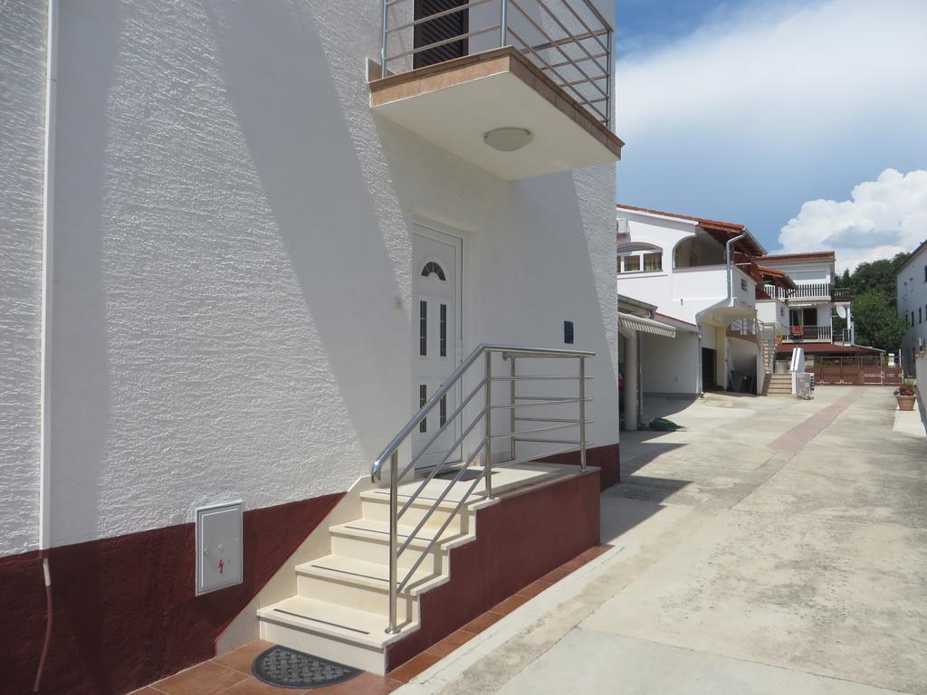 Apartments Gloria Биоград-на-Мору Экстерьер фото